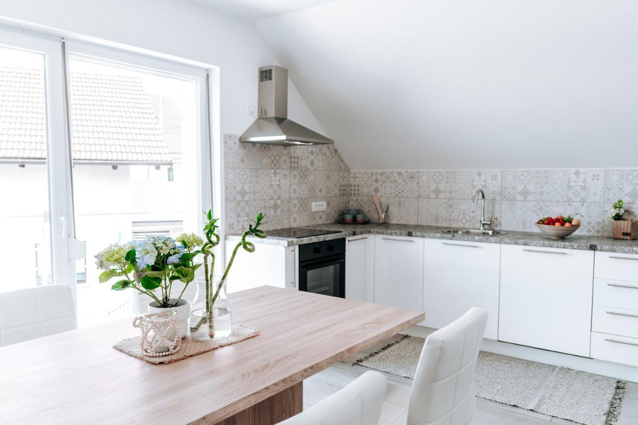 Villa Cerknisko Jezero Cerknica Ngoại thất bức ảnh