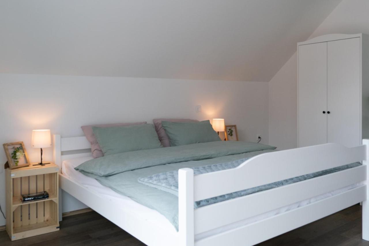 Villa Cerknisko Jezero Cerknica Ngoại thất bức ảnh